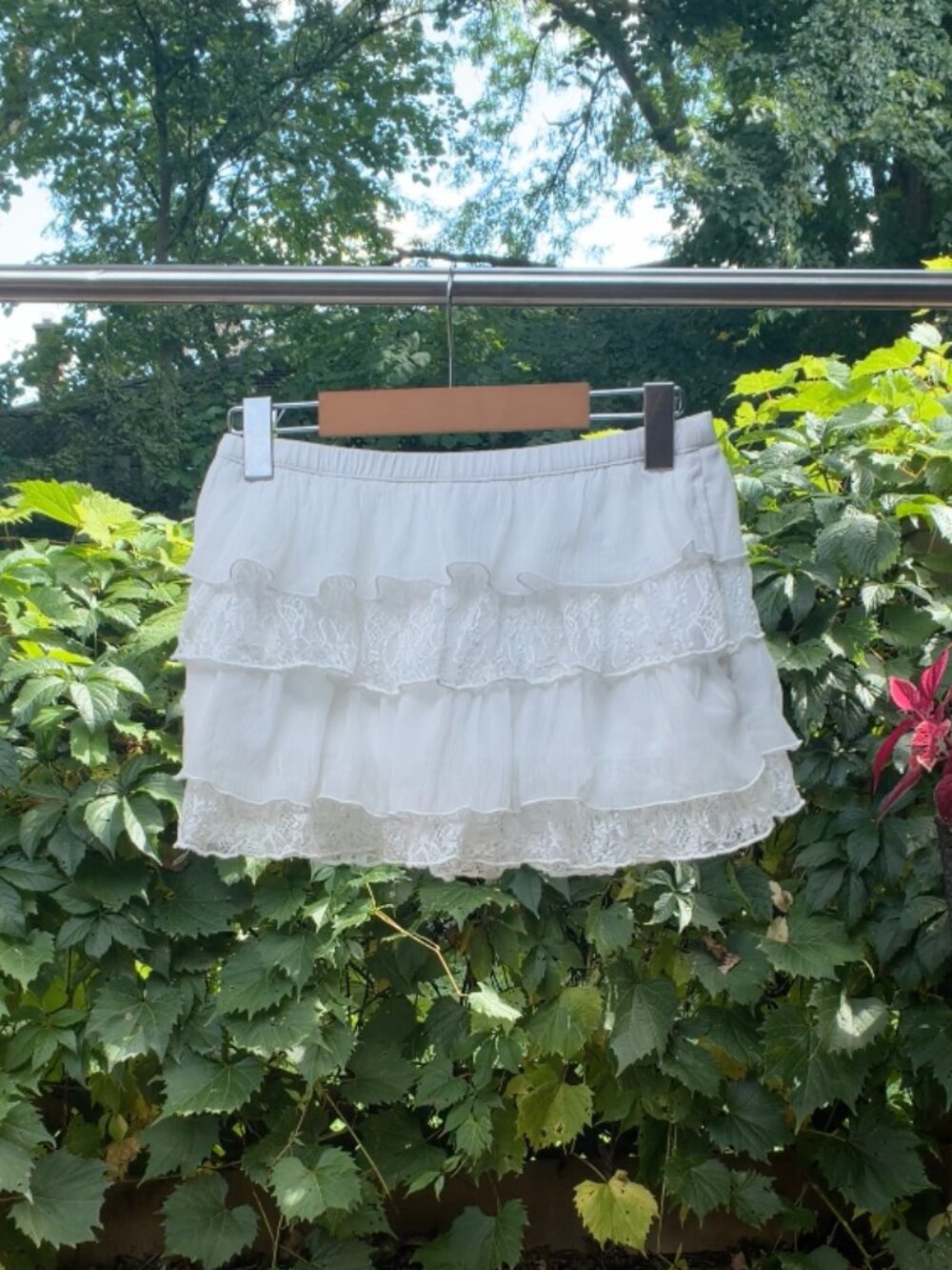 Hollister ruffle layered mini skort